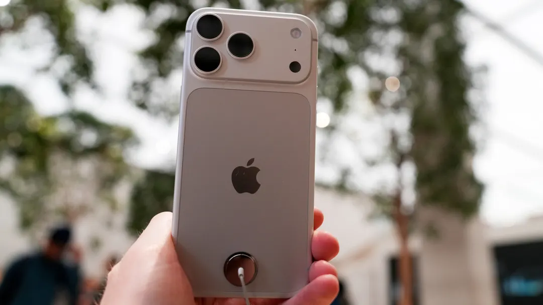 iOS 27 iPhone Handoff unavailable to AT&T customers