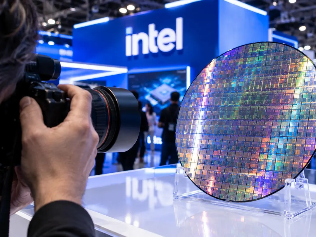 High-res die shots reveal Intel Panther Lake's 18A tiles