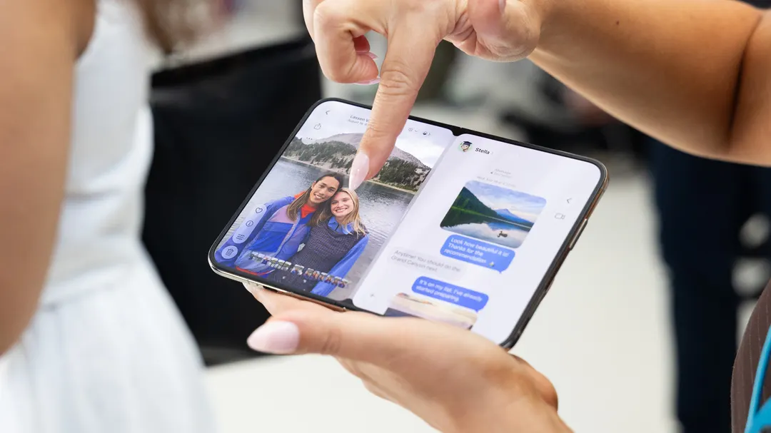 iPhone Duo crease: how well Apple hides it won't be clear for a long time