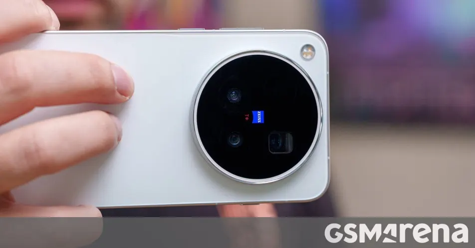 vivo X500 Pro Max unboxed: Dimensity 9600 Pro and 8,000mAh battery