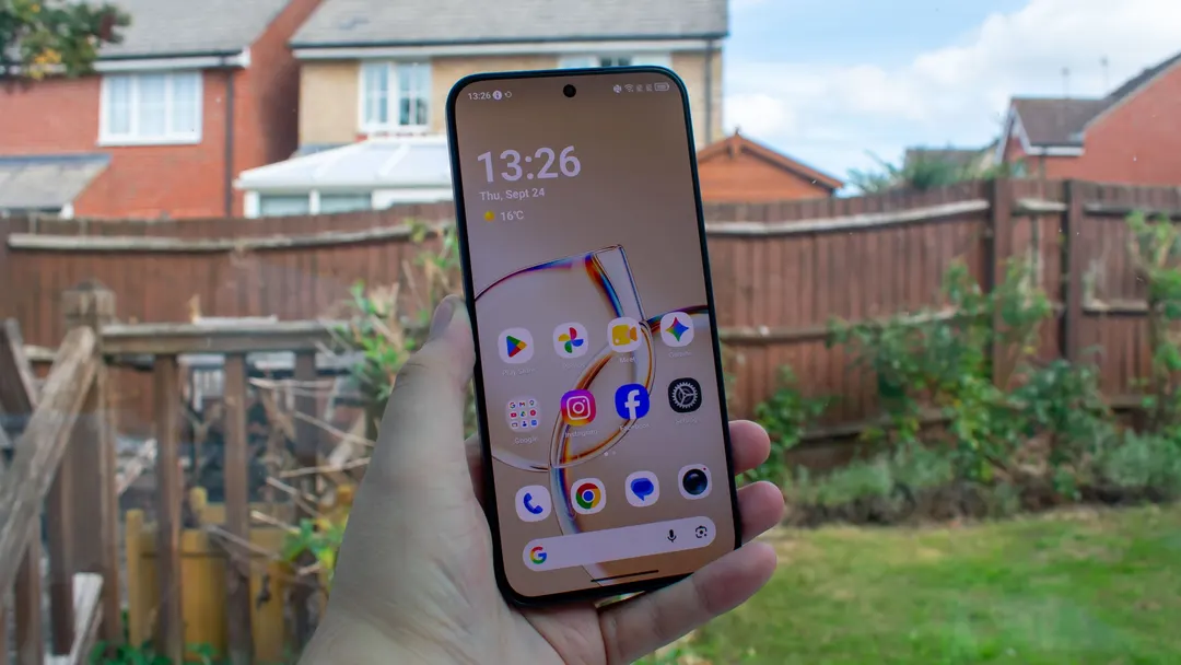 TCL P80 Ultra review: first AMOLED Nxtpaper display