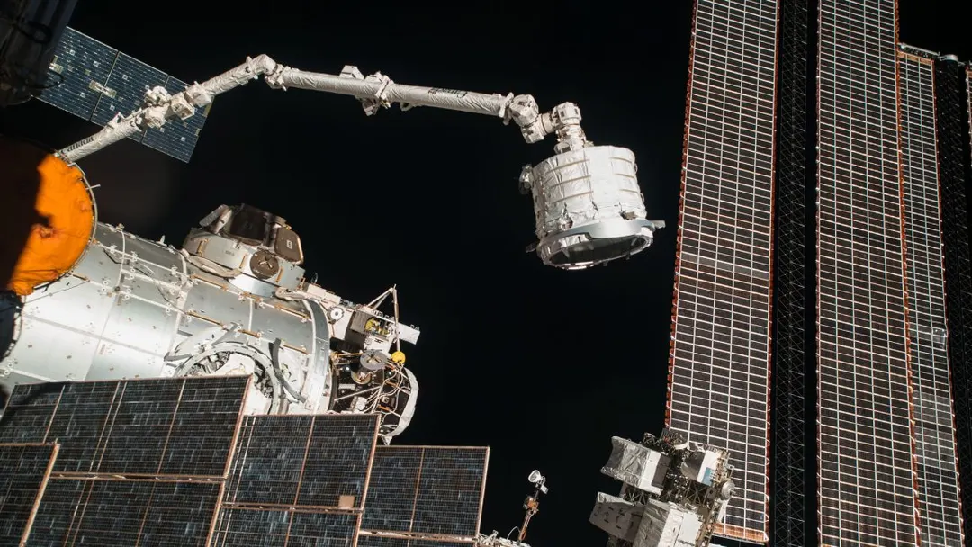 Canadarm2 robotic arm on the ISS has stopped working