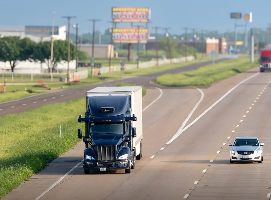 Aurora targets 30,000 driverless trucks by 2030