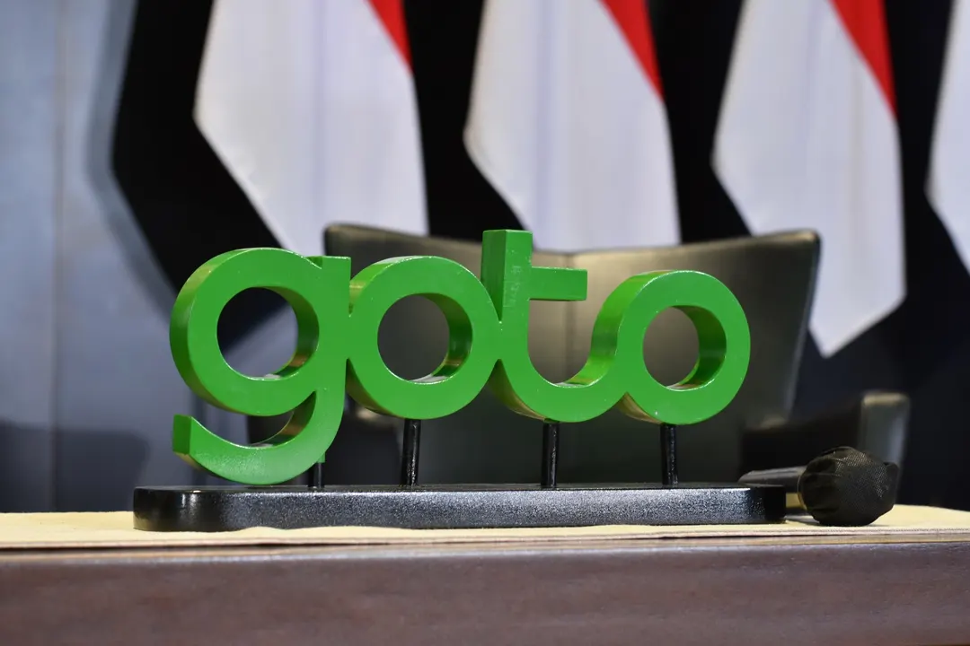 GoTo shares fall 14% after Indonesia removes price floor