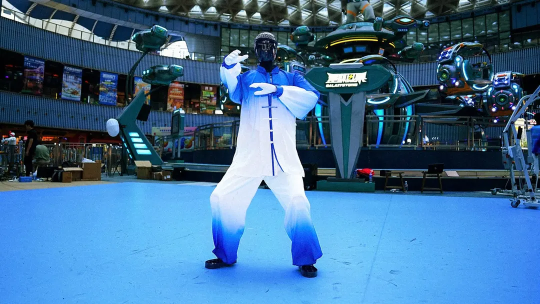 AgiBot deploys 300 autonomous humanoid robots at Chimelong theme park in Zhuhai