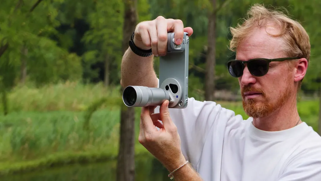 Vivo unveils 400mm G2 Ultra 4.7x teleconverter for X500 phones