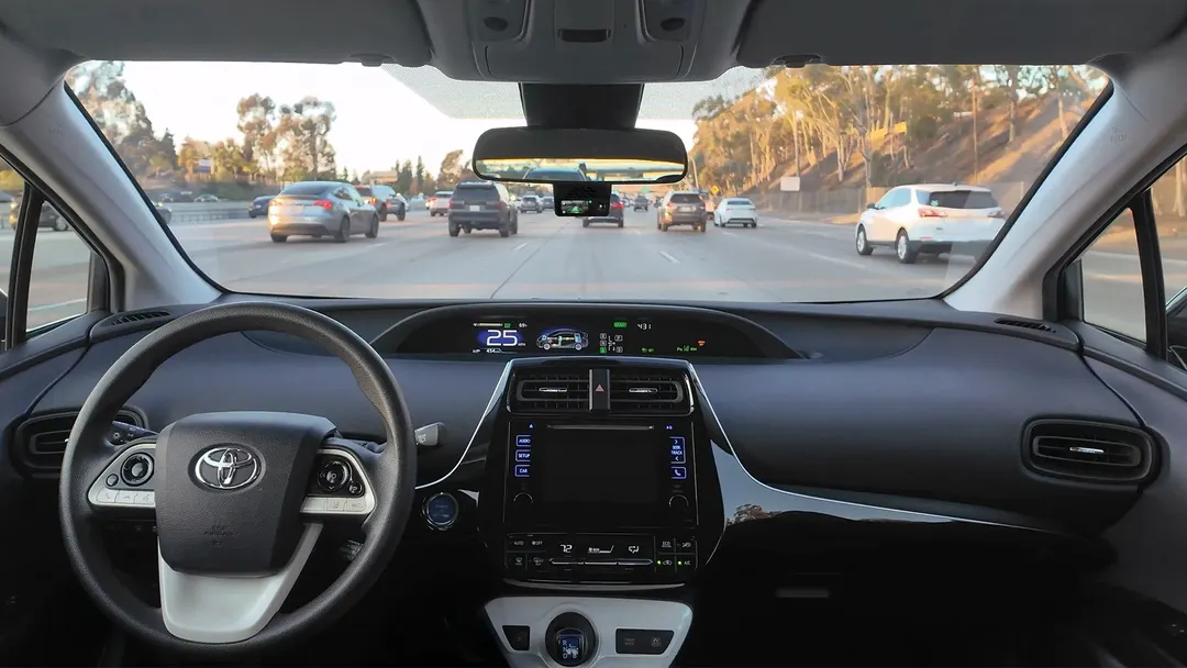 NHTSA probes Comma's self-driving kit after five crashes