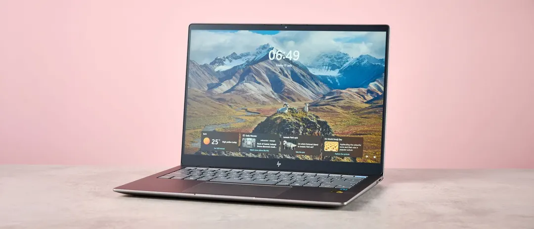 HP OmniBook X 14 review: over 28 hours of battery life on Snapdragon X Elite