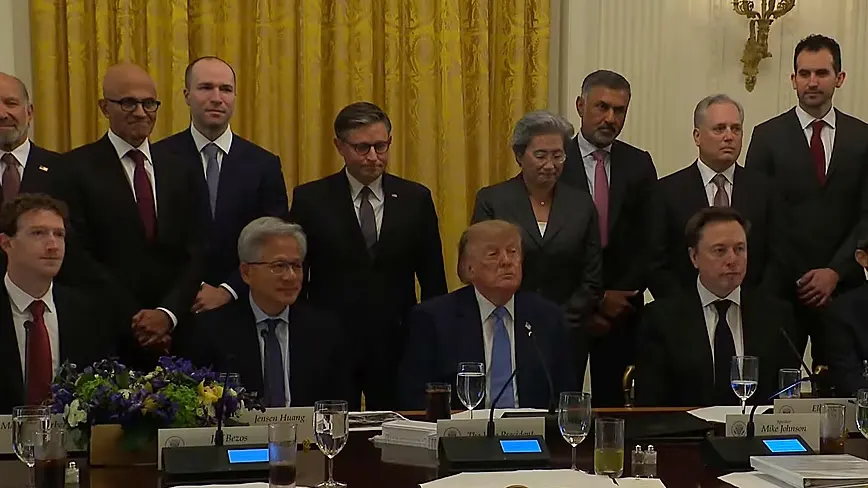 After AI lunch, Trump backs self-regulation and plans to rename AI
