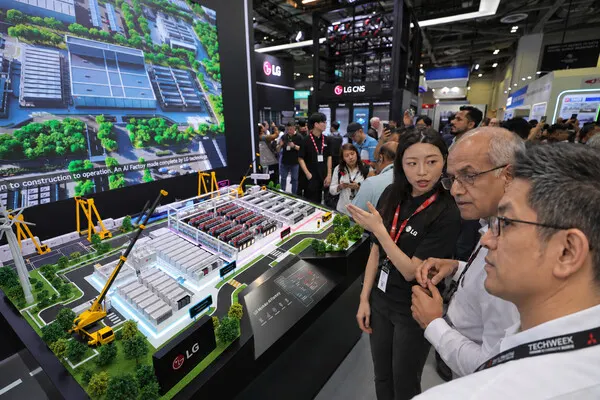 LG CNS unveils modular data centers and AI Factory at DCWA 2026