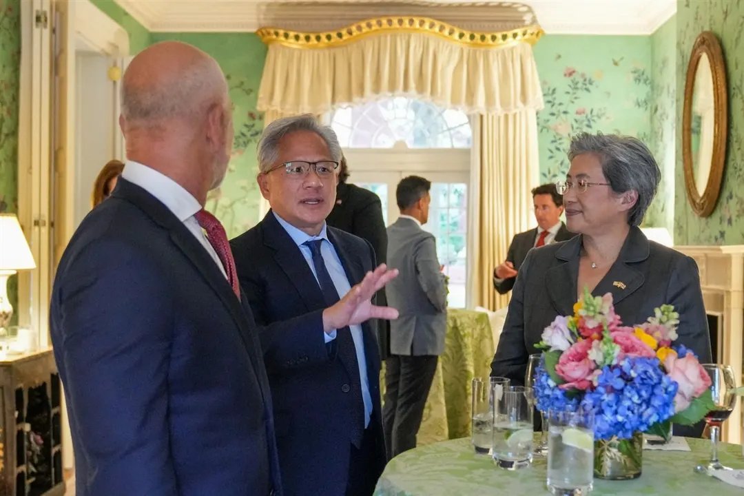 Jensen Huang and Lisa Su join Tsinghua University advisory board