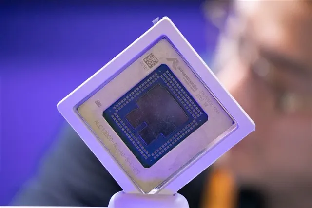 Gold Circuit brings Amazon in as shareholder for Trainium servers