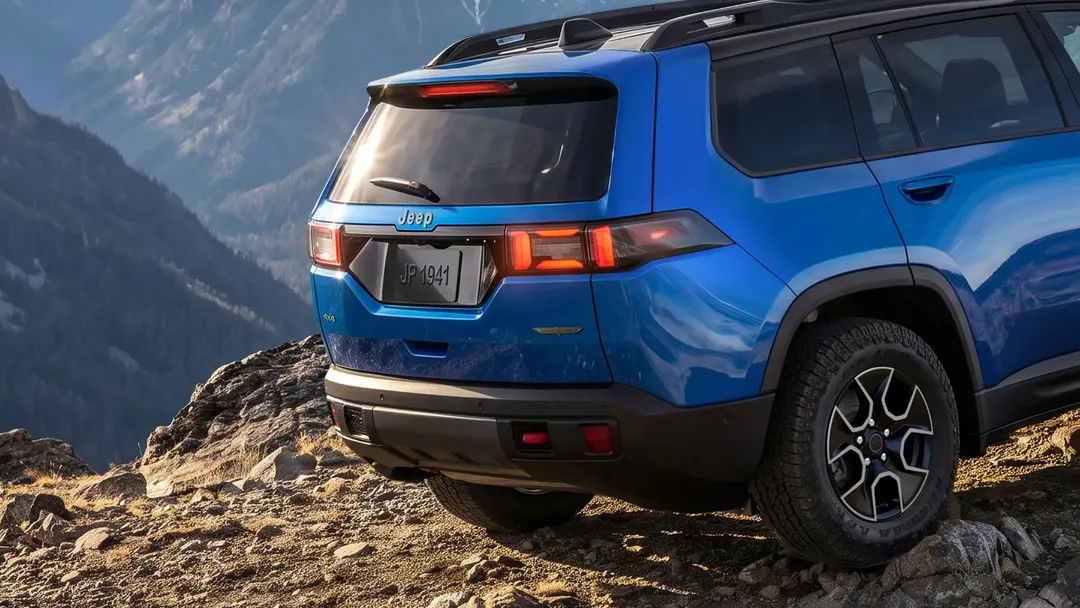 2027 Jeep Cherokee Trailhawk returns with hybrid at $44,625