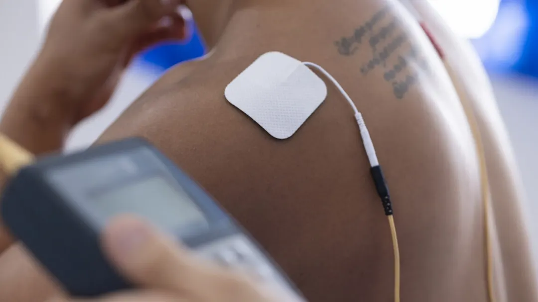 Implants communicate through body tissue instead of Bluetooth