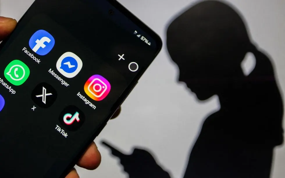 Expert: Social Media Bans Alone Won't Keep Children Safe