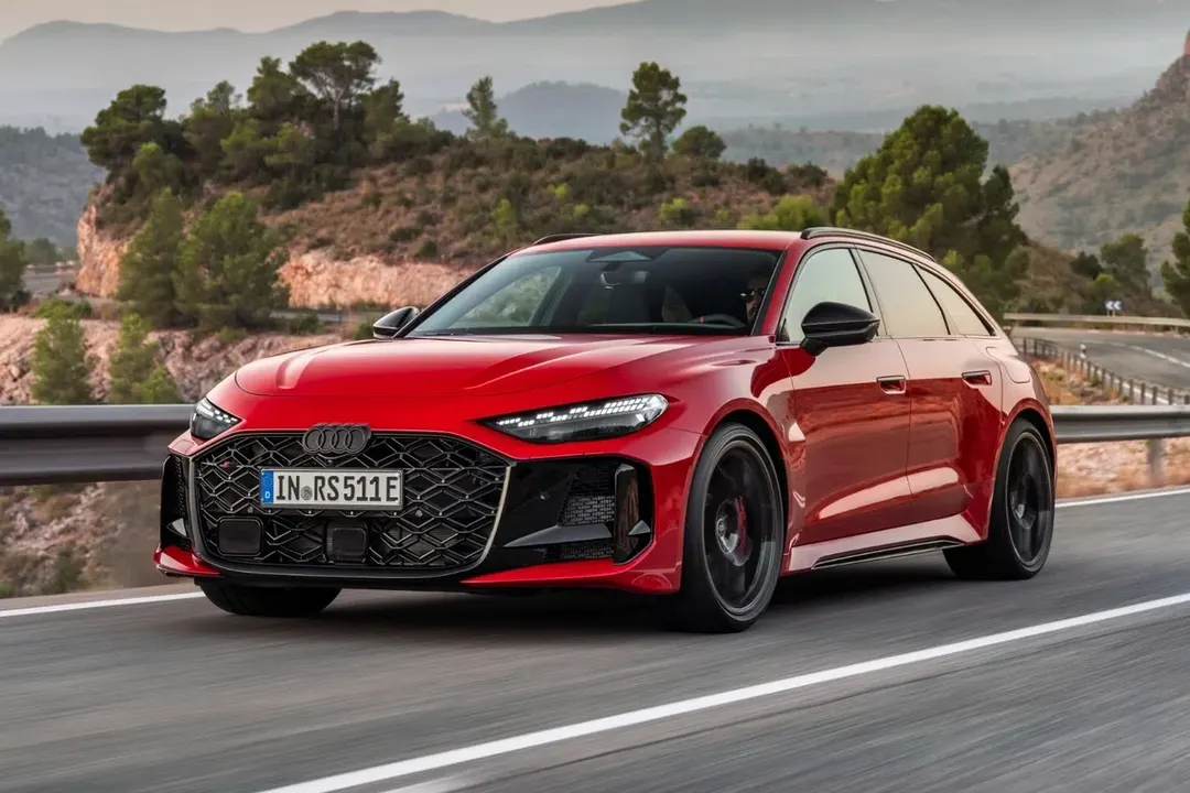Audi unveils 630hp hybrid RS5
