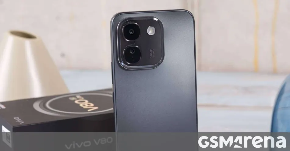 vivo V80 Lite hands-on: 10,000mAh battery and $346 starting price