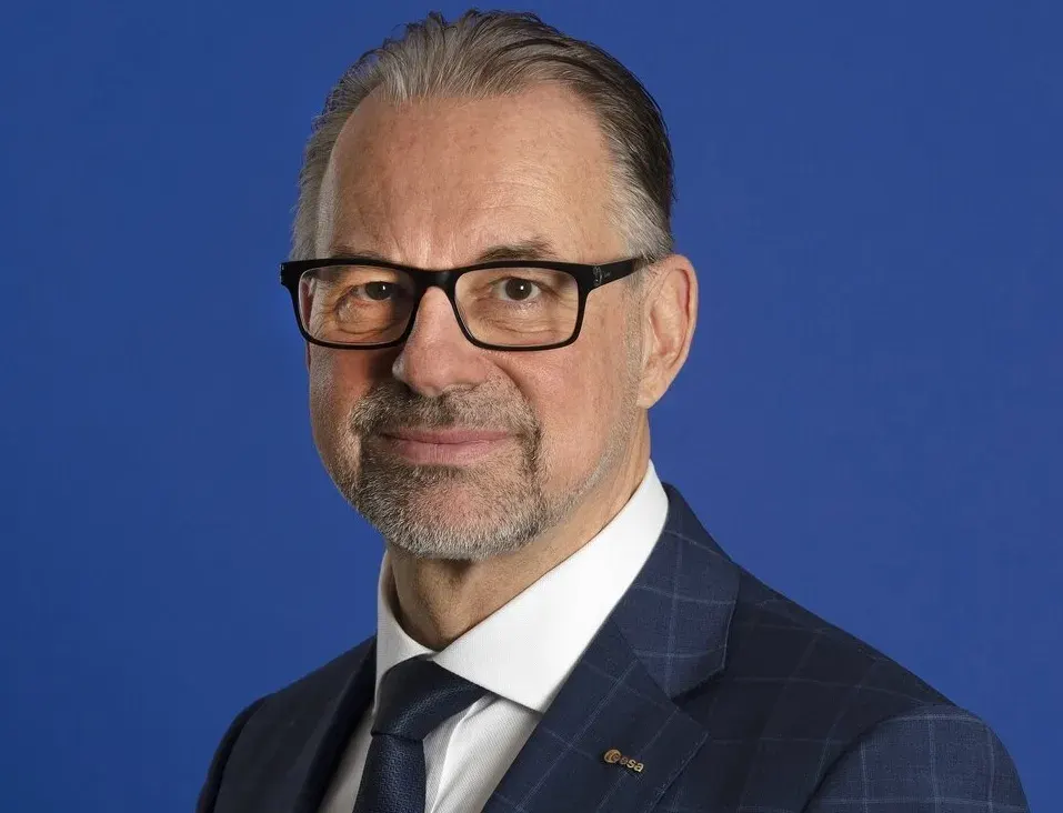ESA and Mistral sign agreement to explore space AI