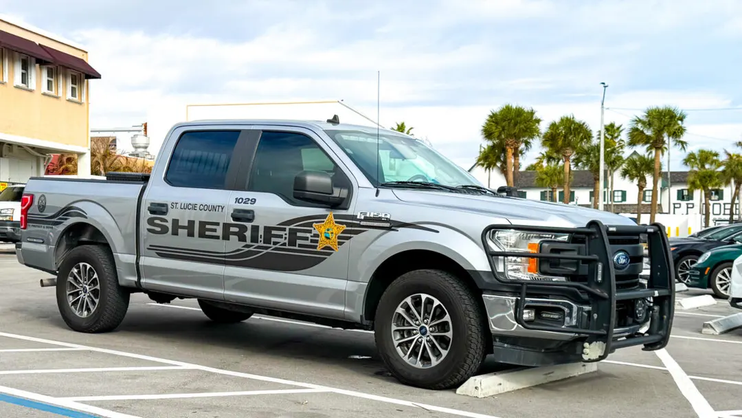 Florida cops can't identify owners of 11 unpermitted Flock cameras