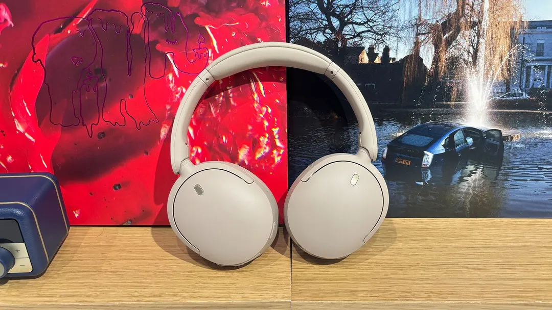 Sony WH-CH730N: ANC headphones with 75-hour battery for $180
