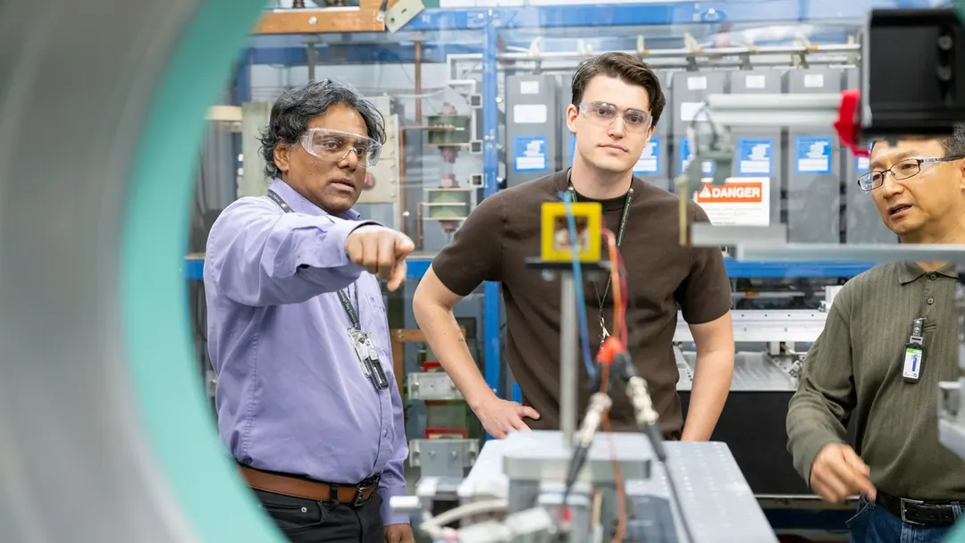 7-volt switch strains sapphire thousands of times its depth