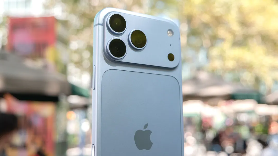 iPhone 18 Pro issues: AT&T connectivity failures and speaker popping