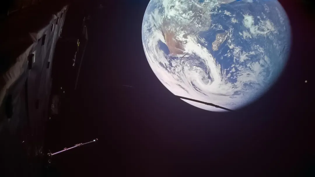 ESA's Juice uses Earth gravity assist to slingshot toward Jupiter
