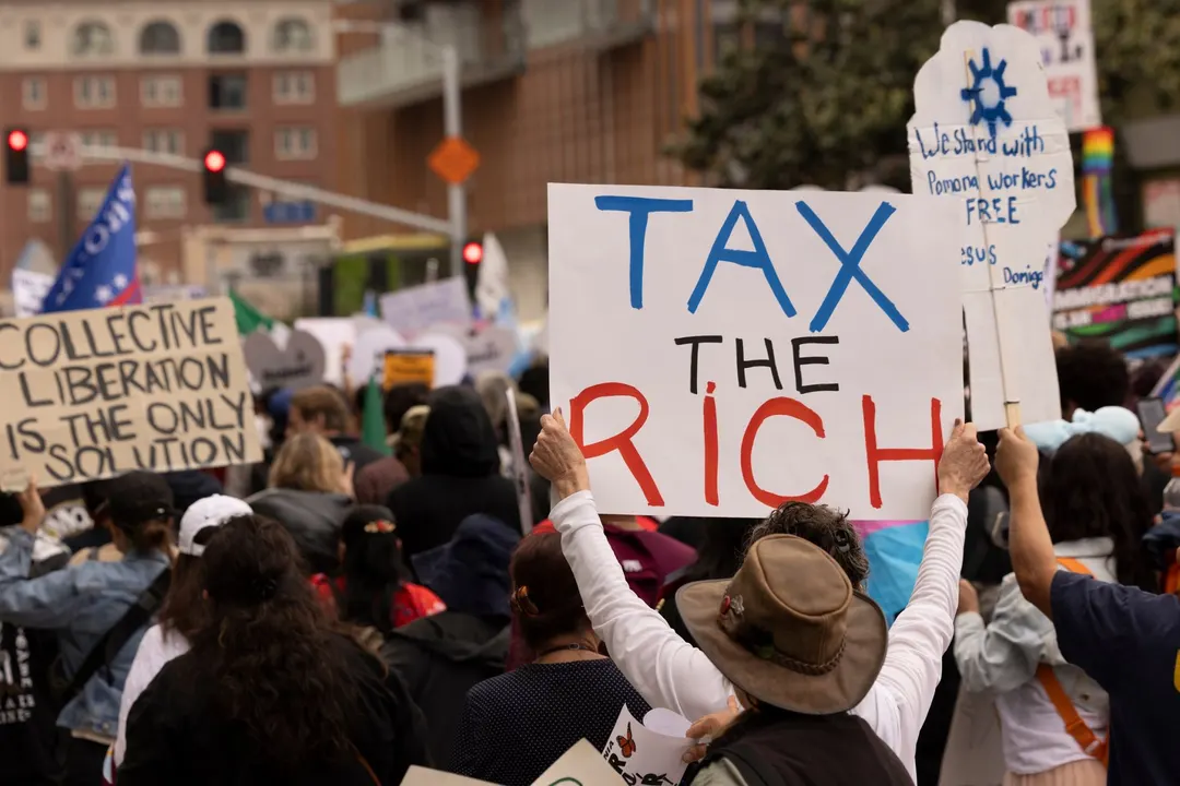 WSJ Poll: 63% of Americans Want AI Pause, 61% Back Billionaire Wealth Tax