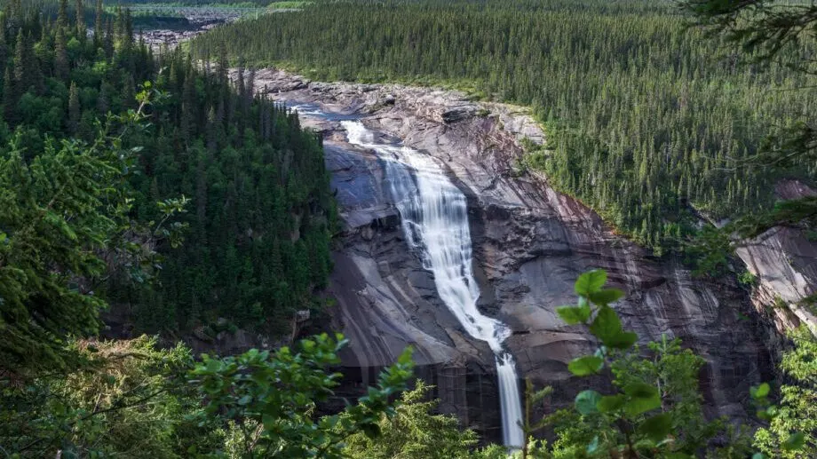 Canada proposes 14 GW Labrador hydro complex for 2037