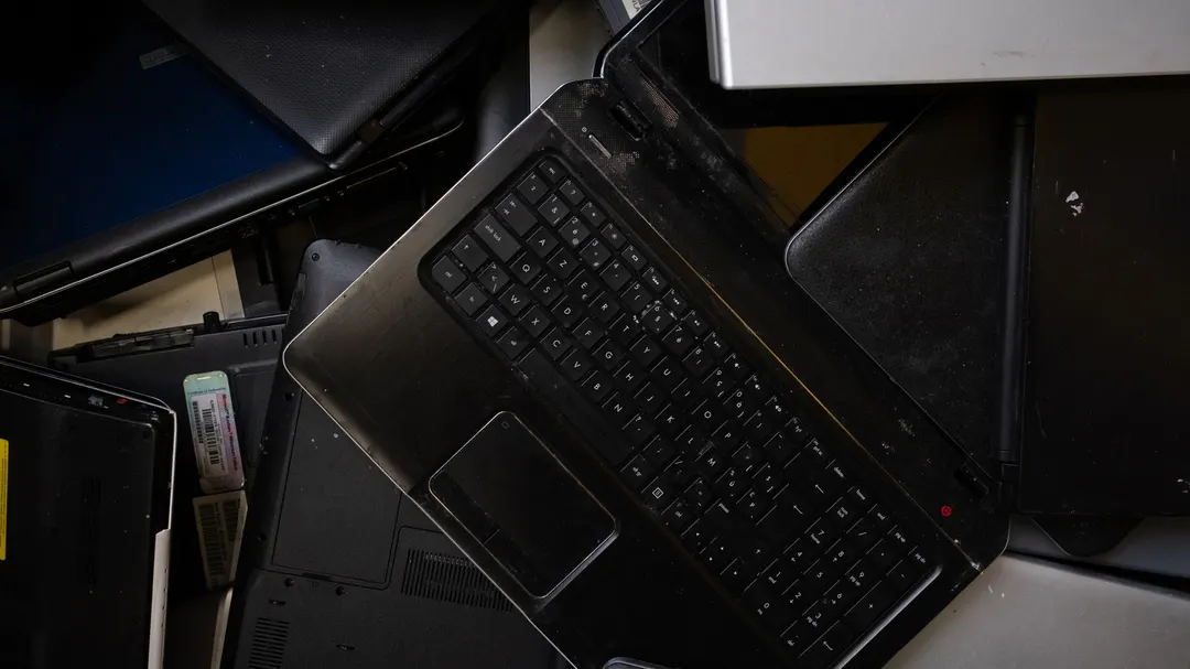 PIRG: Apple and Samsung are 2026's worst for repairability