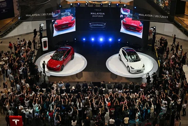 Global EV growth slows to 2% in first half of 2026