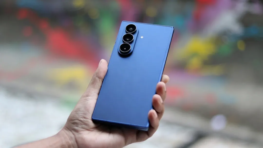 Stable One UI 9 update for Galaxy Z Flip 7 and Z Fold 7 goes global