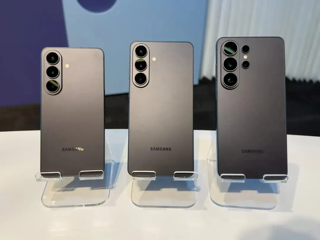 Galaxy S27 Ultra leaks: faster charging and AI lens flare fix