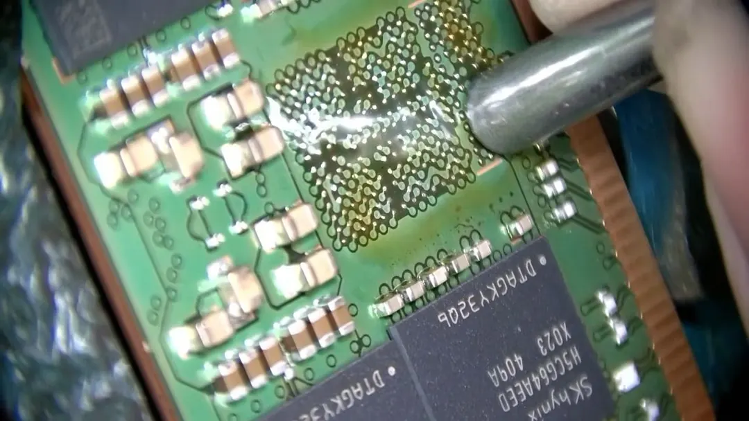 Repair shop fixes $16,000 server DDR5 kit instead of replacing it