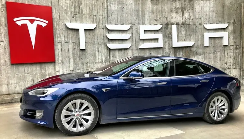 Tesla delivers 486,532 vehicles in Q3, beating estimates