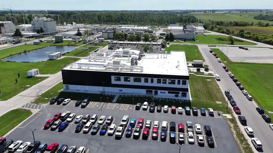 EMD Electronics opens 38,000-sq-ft Wisconsin center with eight chip-materials labs