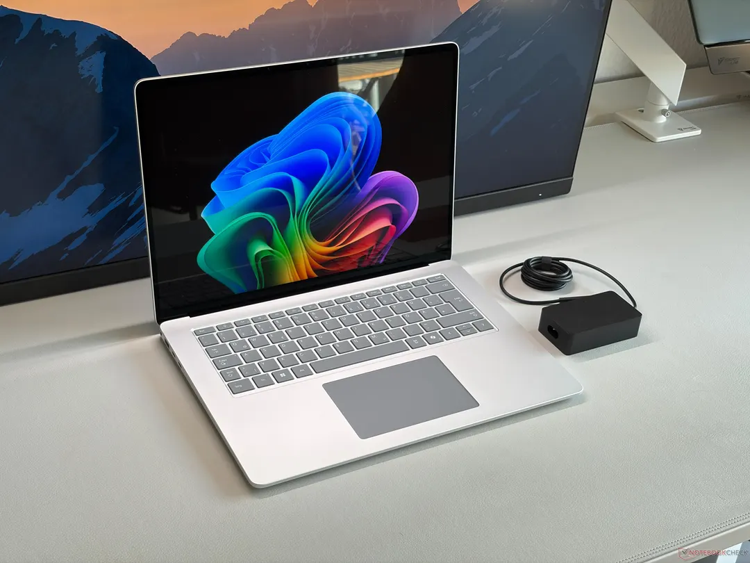 Surface Laptop 15 Gen 8 review: Intel version beats Snapdragon