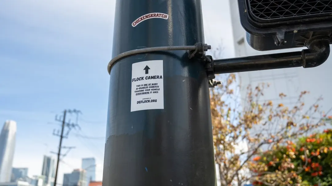 San Francisco keeps its 400+ Flock cameras but adds search limits