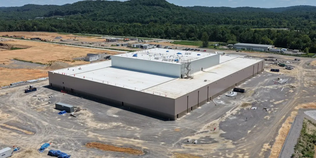 X-energy pushes helium-cooled Xe-100 reactors for industrial heat