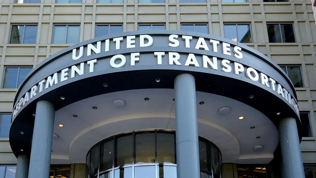 DOT closes airline privacy review with no penalties