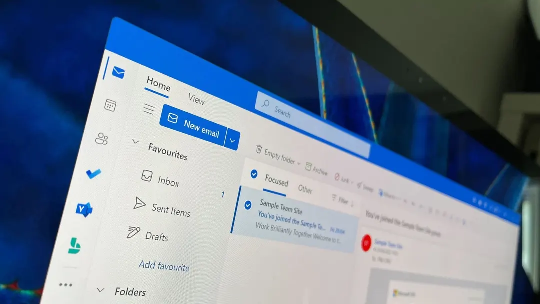 New Outlook will check emails for spelling mistakes before sending