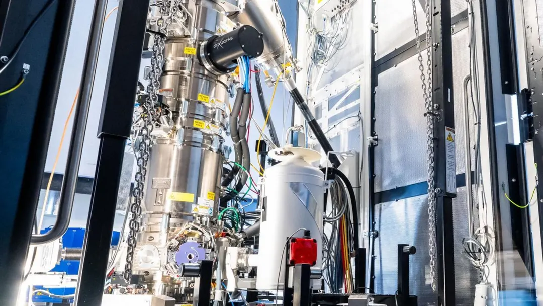 Argonne 'camera' captures atomic shockwaves before a qubit forms in silicon carbide