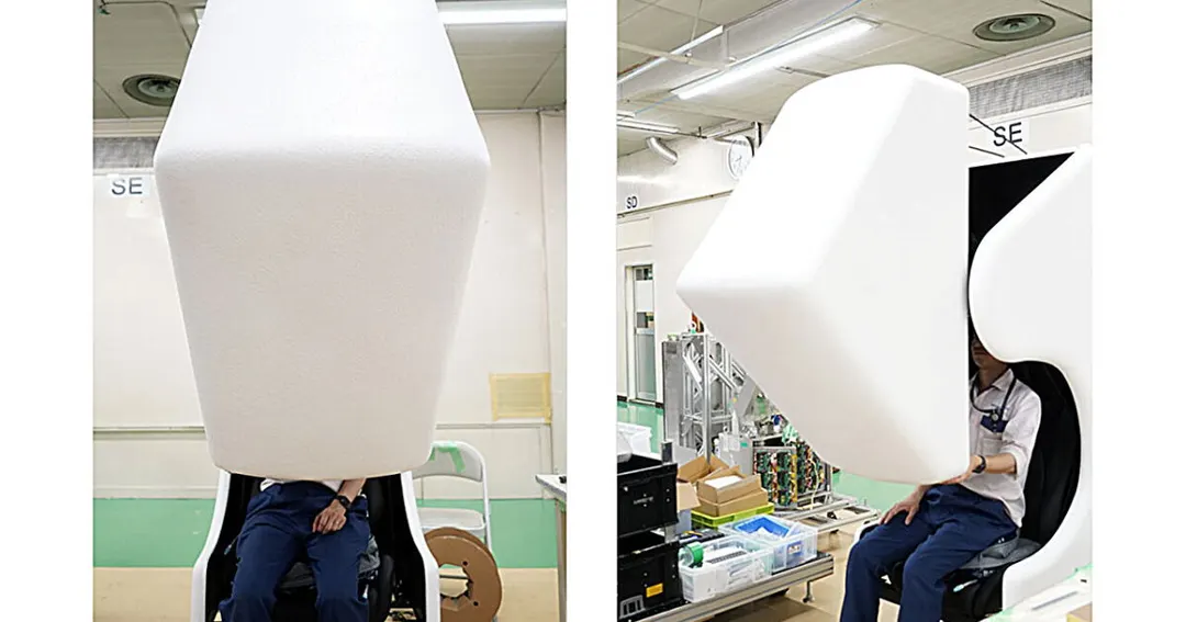 VR chair delivers immersive 3D without a headset using micromirror optics