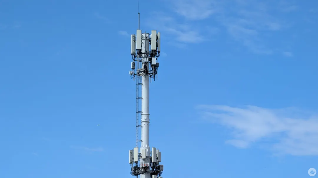 Canada moves to speed up cell tower approvals with 45-day deadline