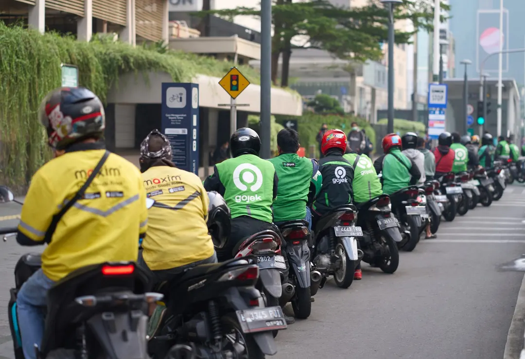 Indonesia caps ride-hailing commissions at 8% under new rule