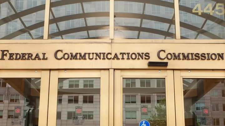 FCC gives final approval for 15,000 more Starlink satellites