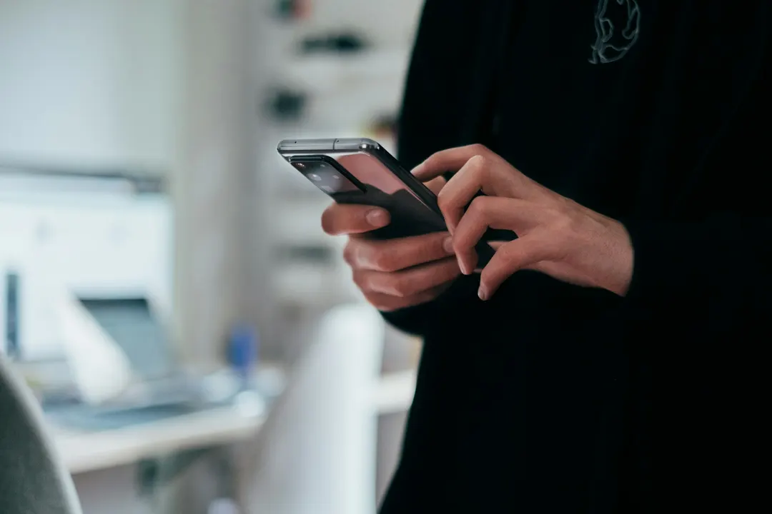 Samsung patents smart-contract crypto wallet with multi-device recovery