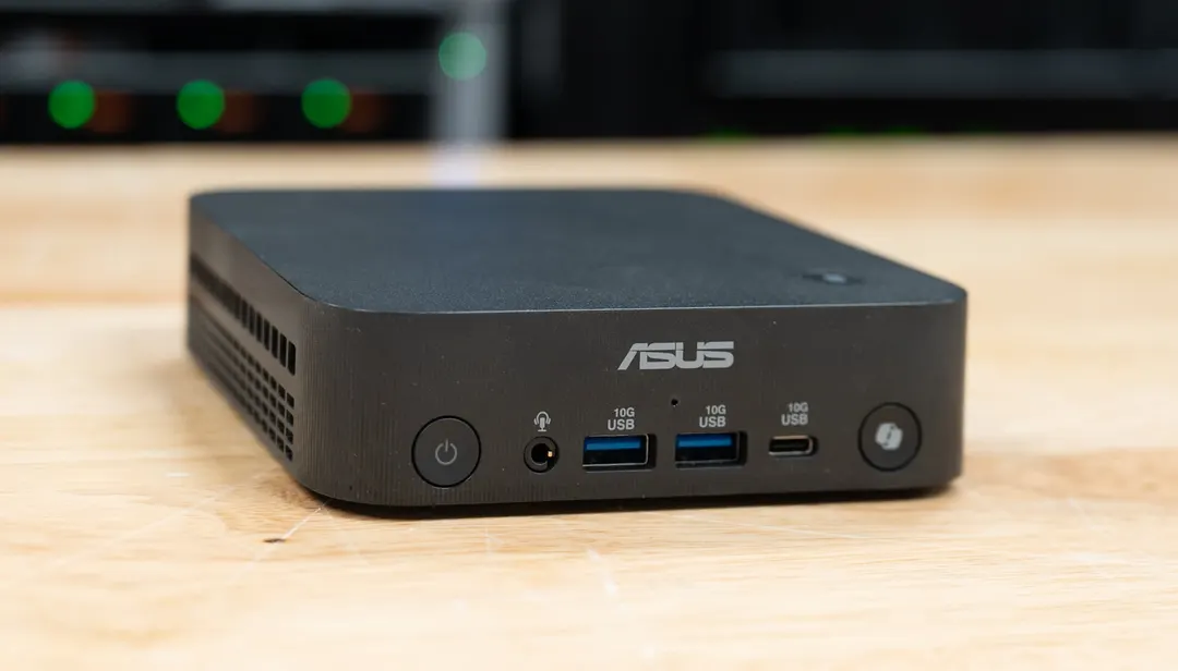 ASUS ExpertCenter PN55 Review: Ryzen AI 7 450 and 64GB DDR5 in 0.57 Liters