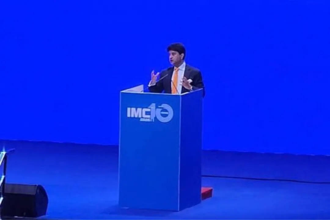 India's 1 GB Data Price Falls from Rs 268 in 2014 to Rs 8, Says Scindia at IMC 2026