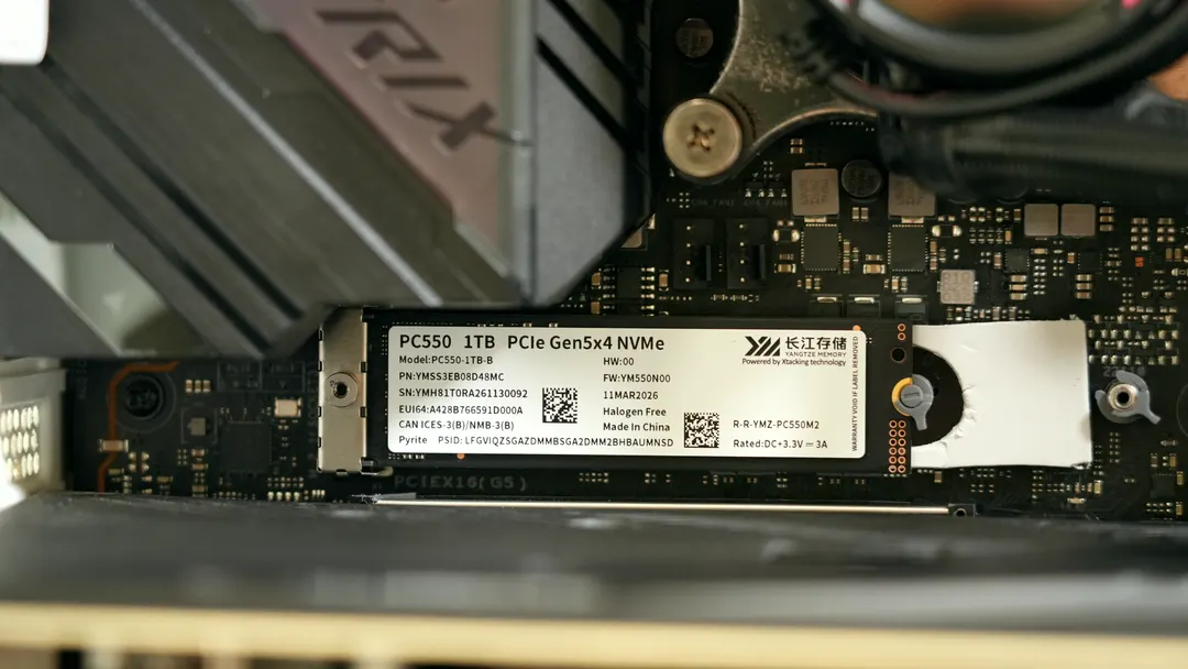 YMTC PC550 Review: A PCIe 5.0 SSD Built for Cool, Compact PCs